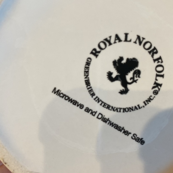 Royal Norfolk Greenbrier International Sunflower mugs set of 4 mugs. NWOT. - Picture 4 of 4